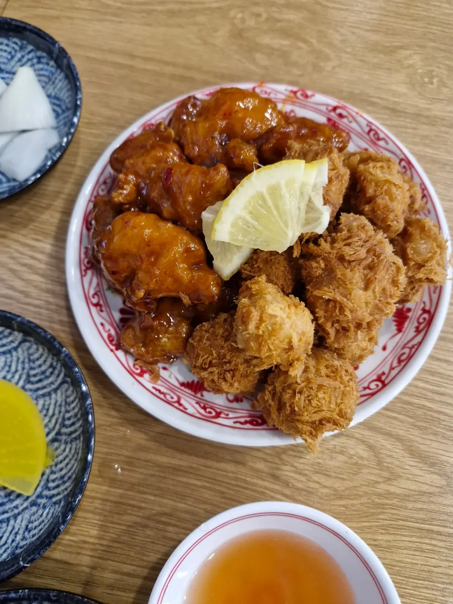 Mini pork-chicken set with pork cutlet and chicken bites