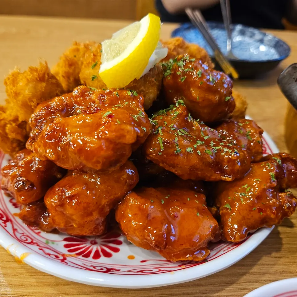 Chicken and pork tangsuyuk in the set