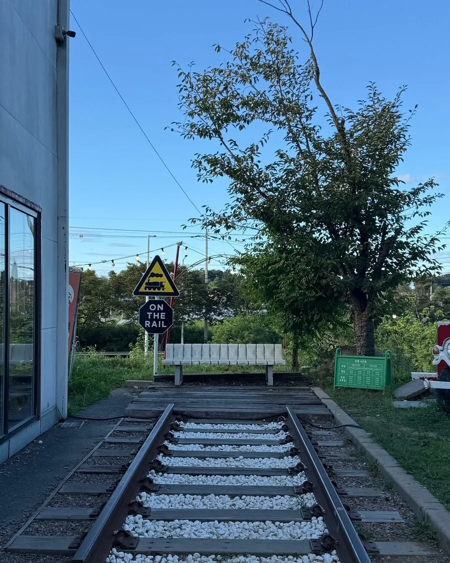 On the Rail’s outdoor railway-inspired space