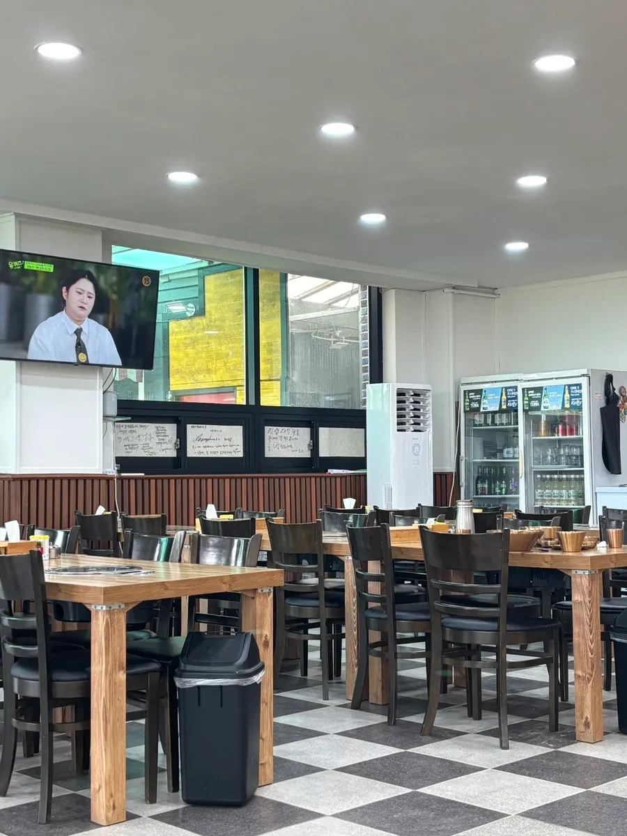 Parking lot in front of Cheonje Guksu