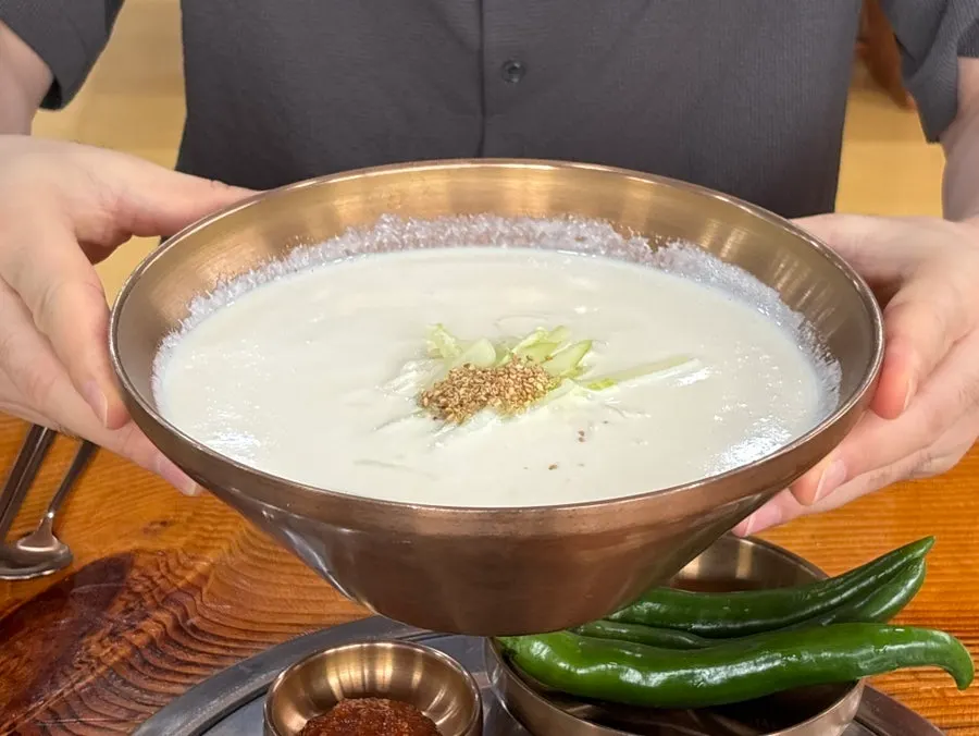 Snail gangdoenjang rice at Cheonje Guksu