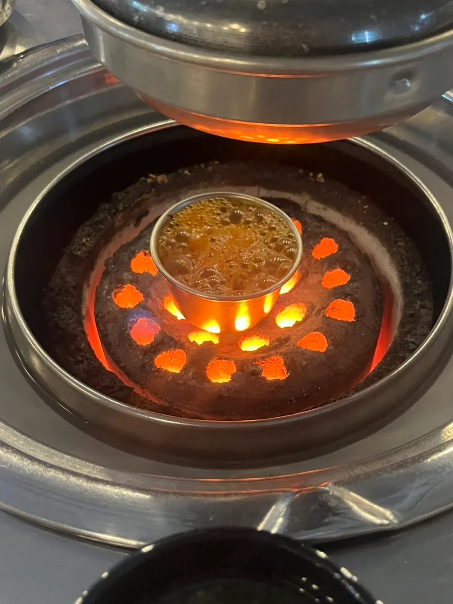 2 phần cổ heo và mâm ăn kèm