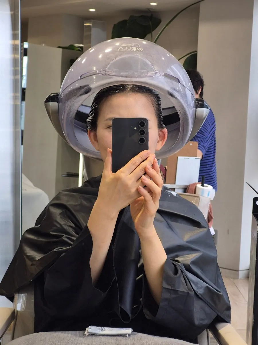 Start of the Aveda clinic treatment
