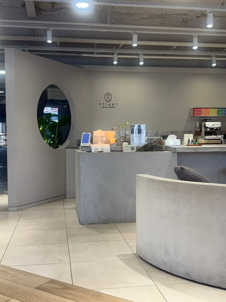 Waiting area inside the salon