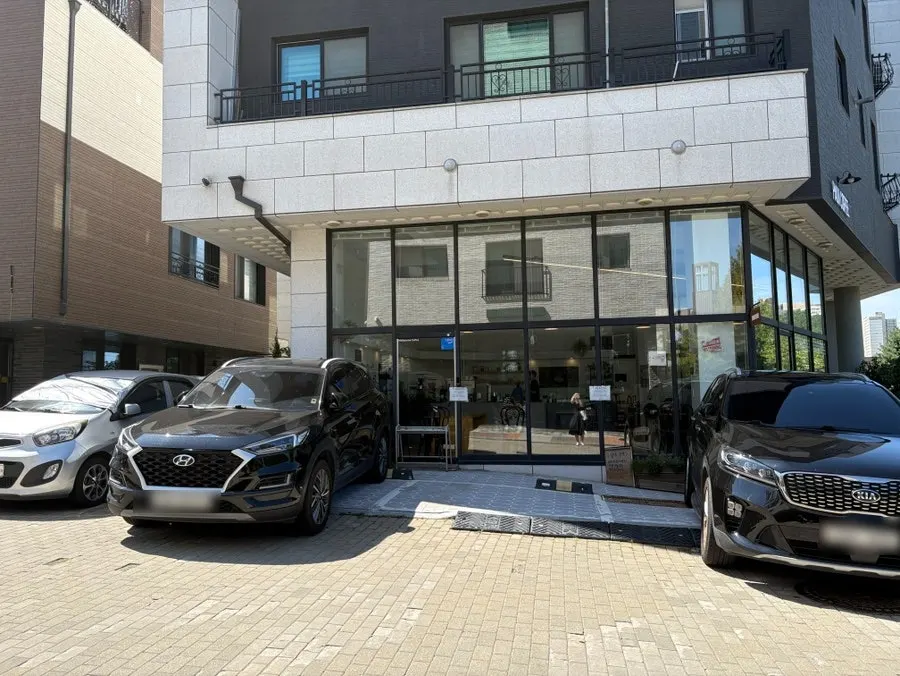 카페 주변 주차 가능 안내