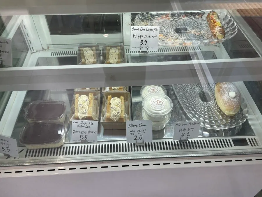 블랑제리 탄 샌드위치 진열 코너