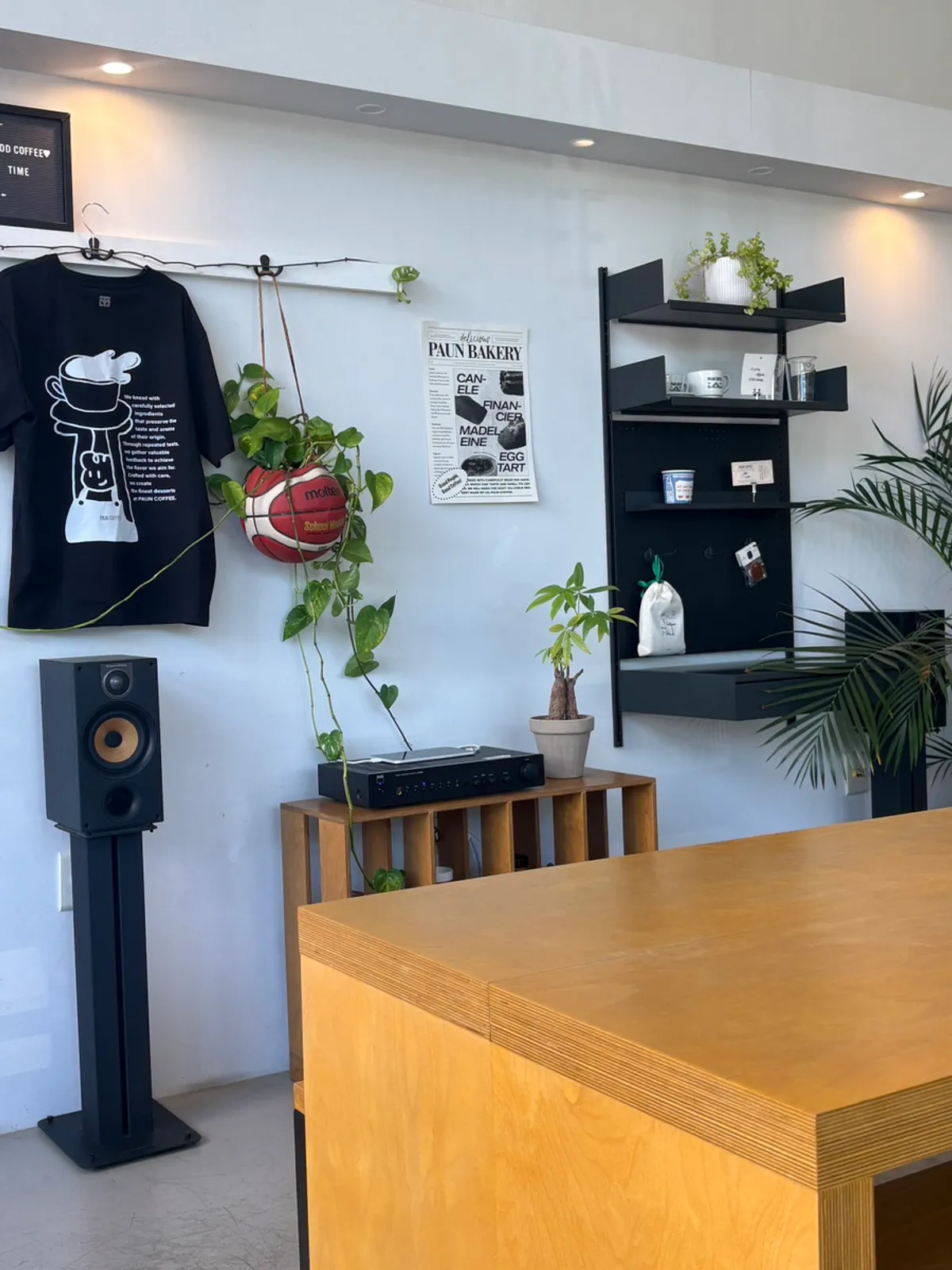 Stylish interior space at Pound Coffee, a Dongpae-dong café