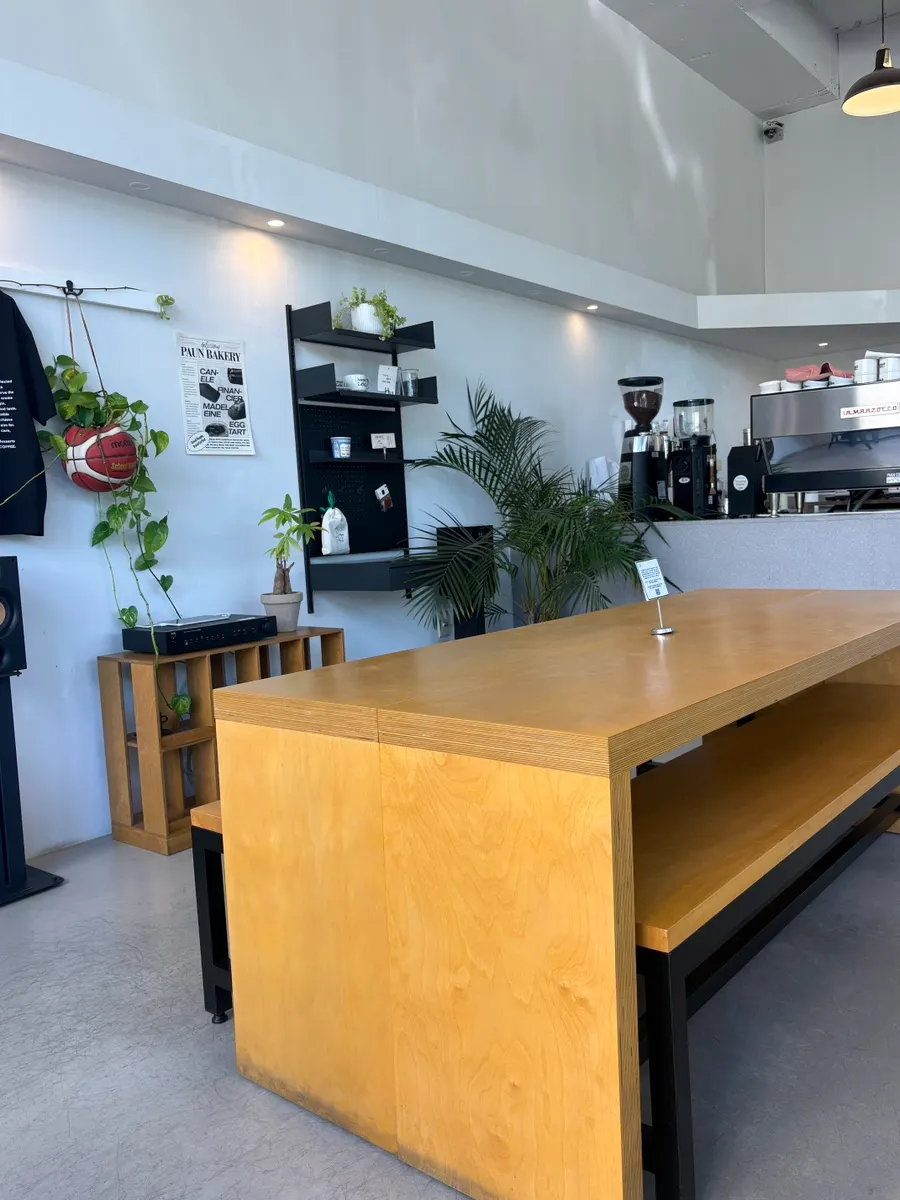 Drink and table setting at Pound Coffee