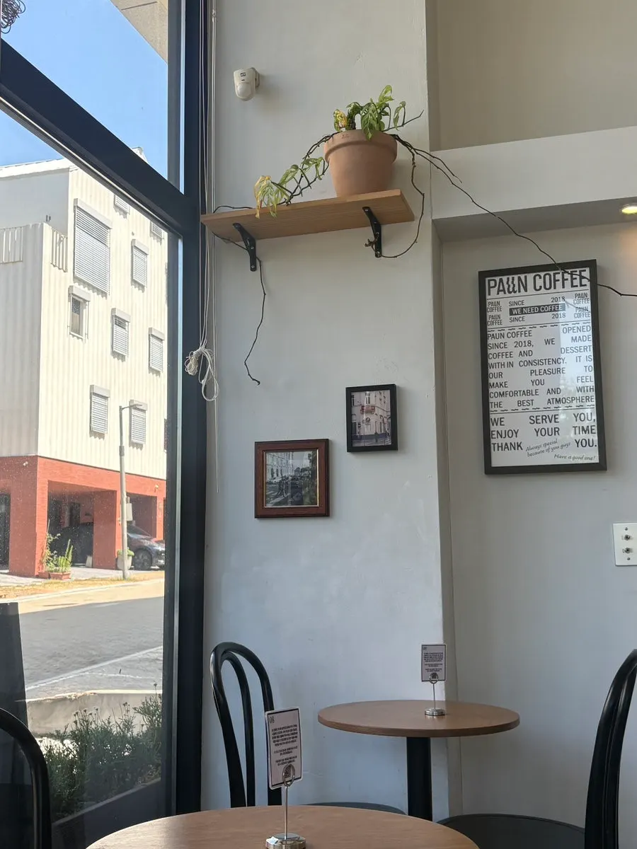 Desserts and drinks at Pound Coffee