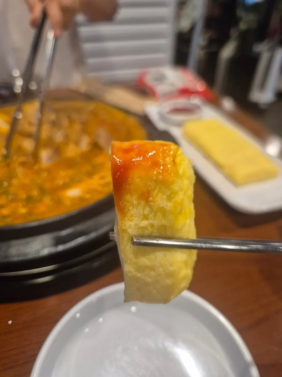 Moist egg rolls on the side