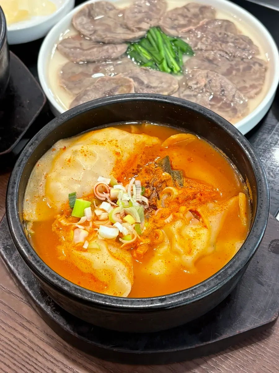 만두짜박이와 한우짜박이, 평양만둣국 한 상