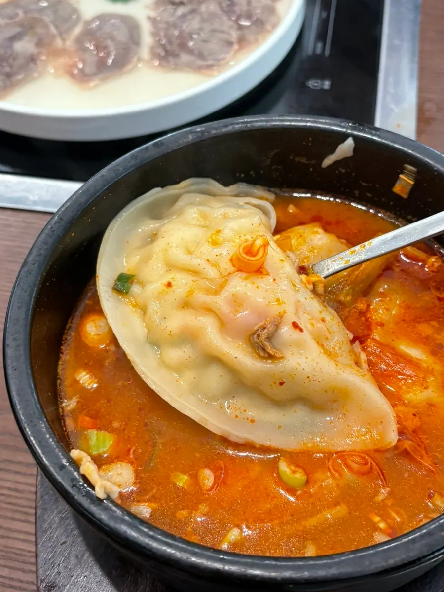 아롱사태수육 반접시와 부추