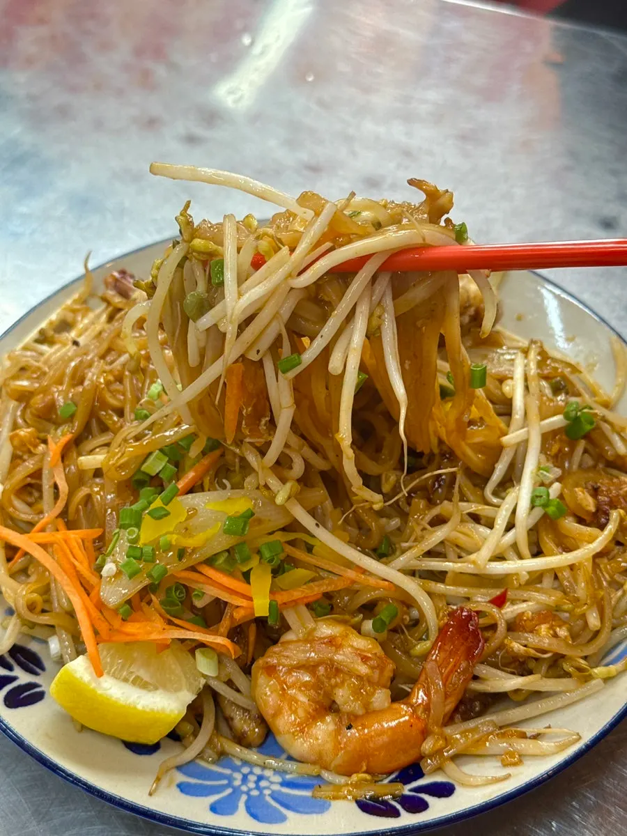 Springy noodles in seafood pad thai
