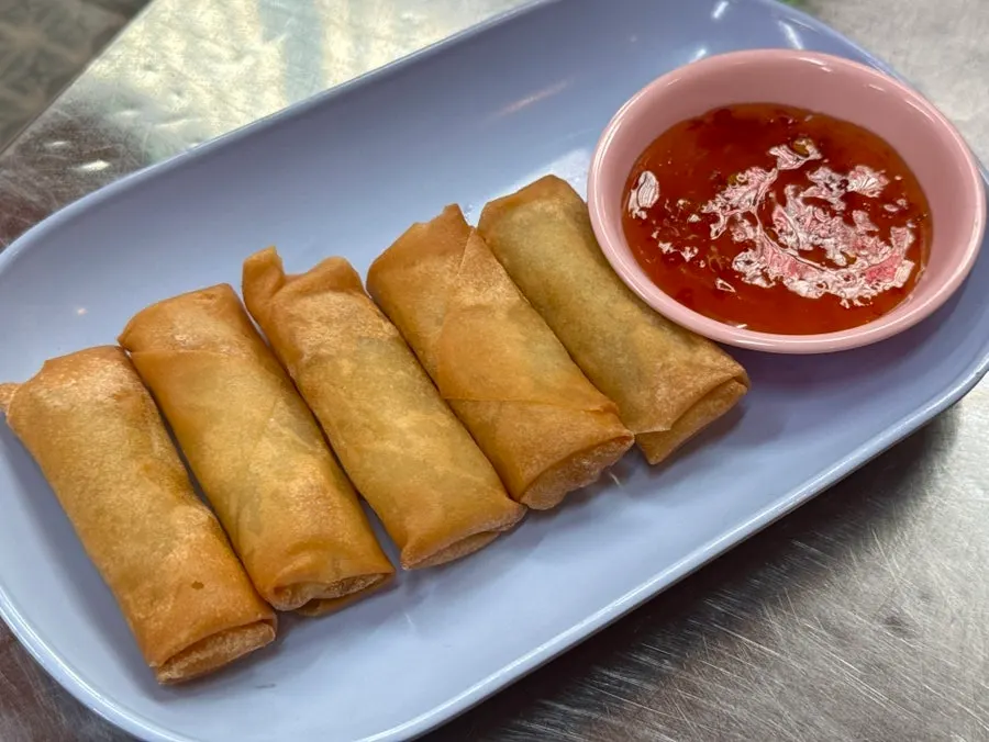 Crisp and moist spring rolls