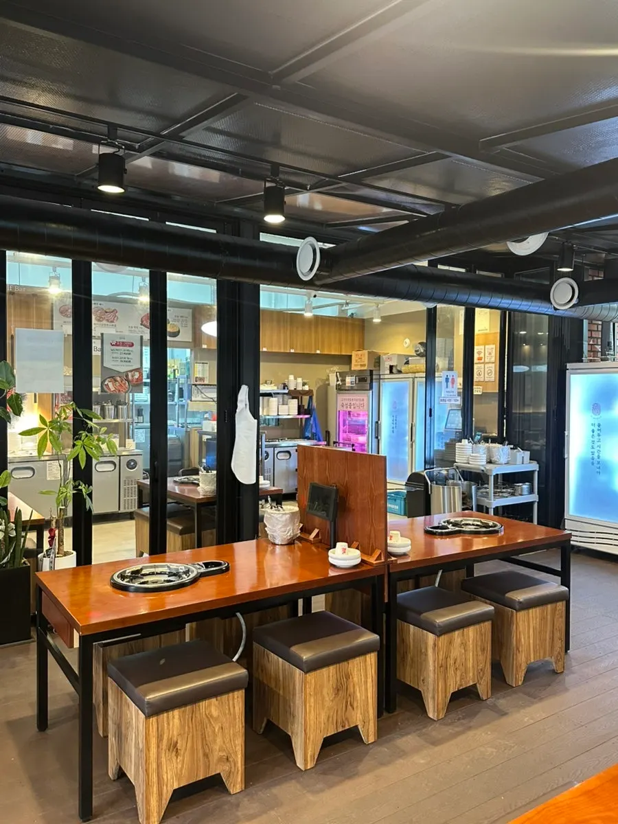 Parking information at Gimchiok Paju Unjeong Branch