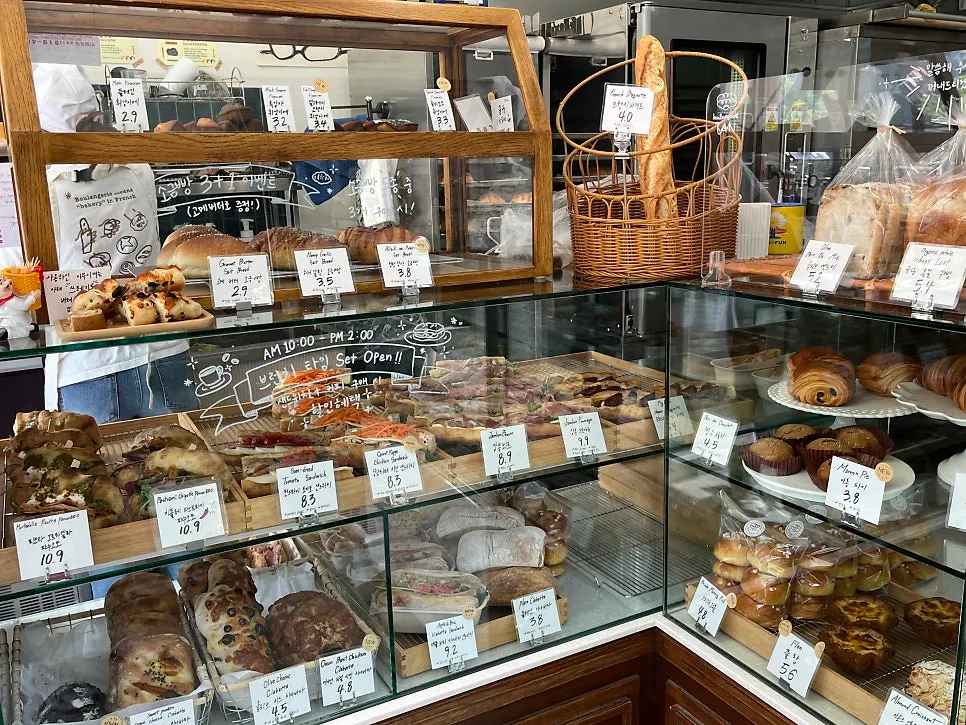 Bread display area at Boulangerie Tan