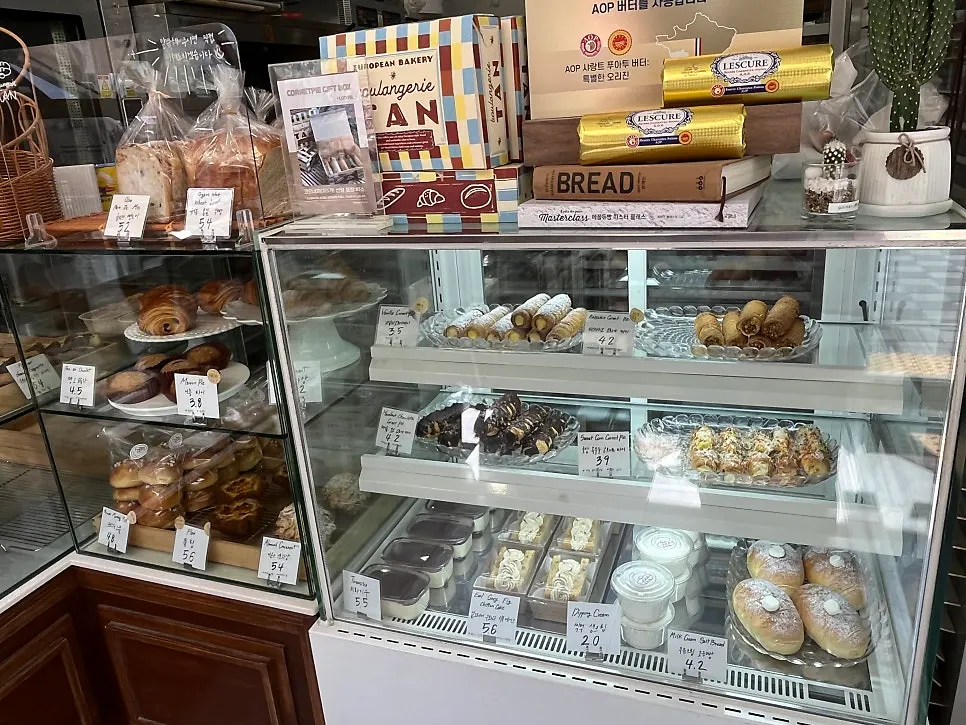 Sandwiches and salt bread at Boulangerie Tan