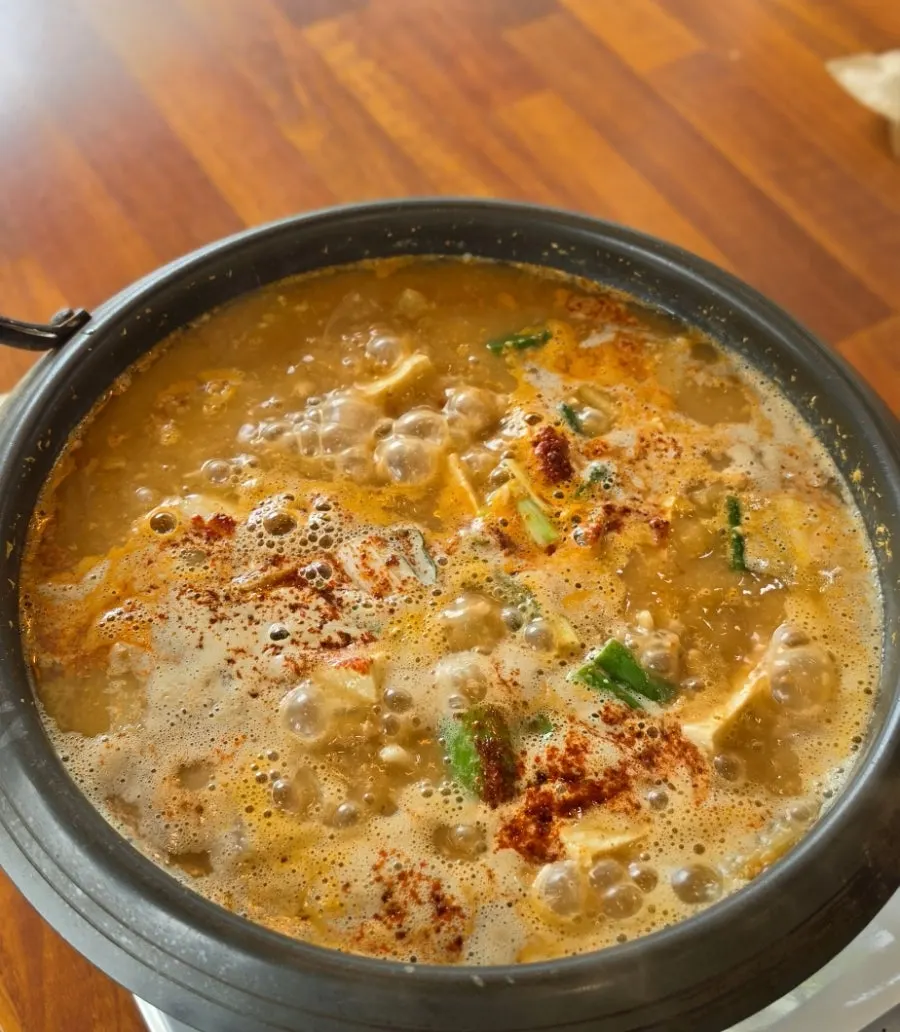 Cheonggukjang packed with tofu and vegetables