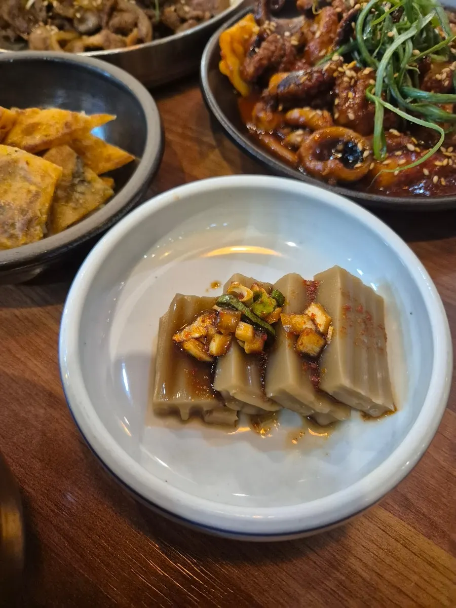 A generous spread of banchan at Eomma-ui Ttuksim