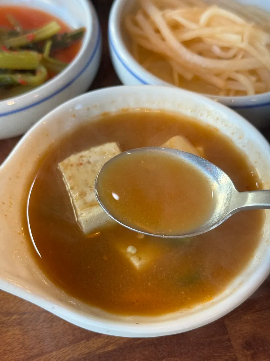 건더기가 푸짐한 엄마의뚝심 된장찌개