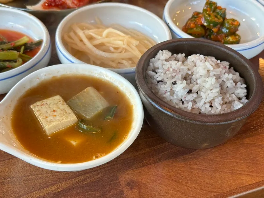 뚝심밥상 전체 상차림