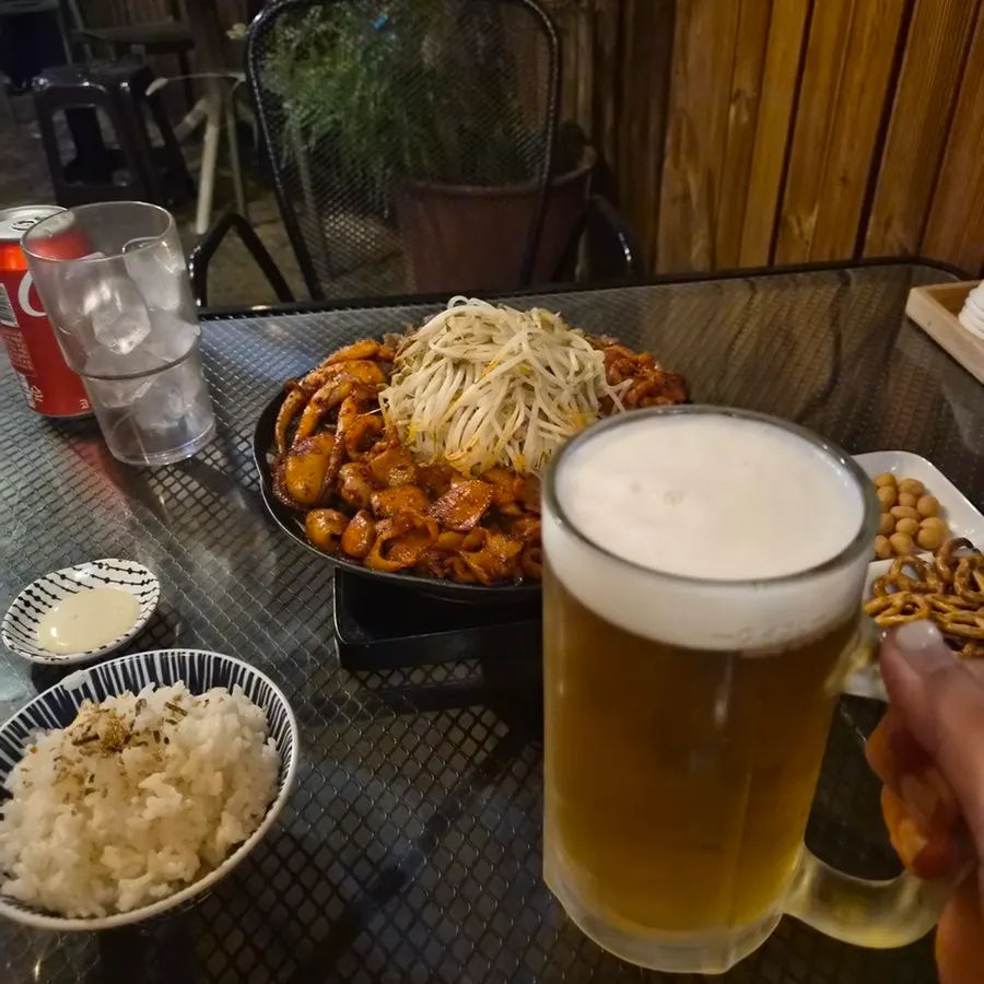 야장 테라스에서 즐기는 불내한판과 맥주