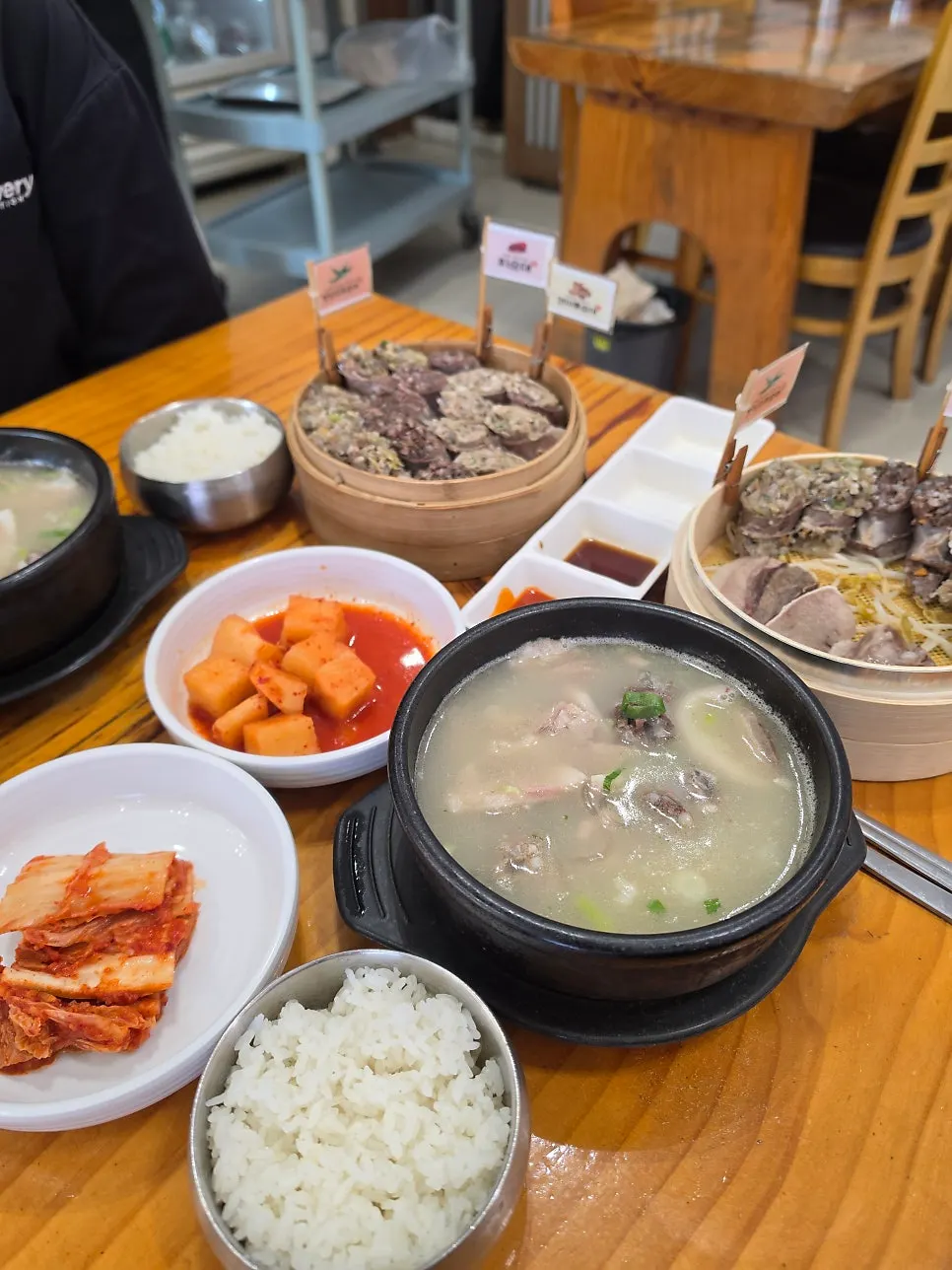 Exterior and entrance of Paldam Sundae Gimpo Main Branch