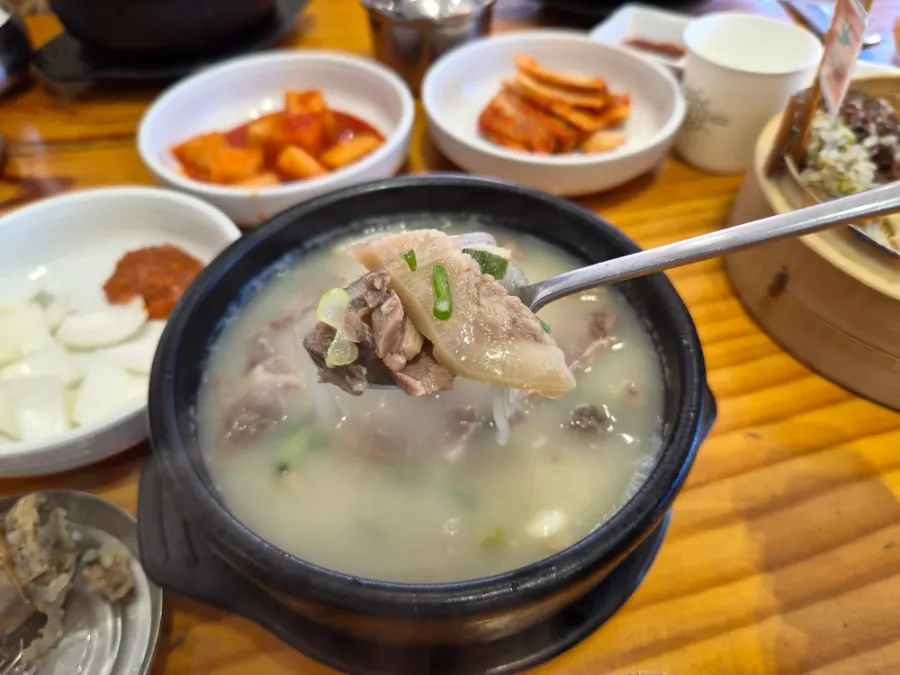 A bowl of sundae-guk with rice added