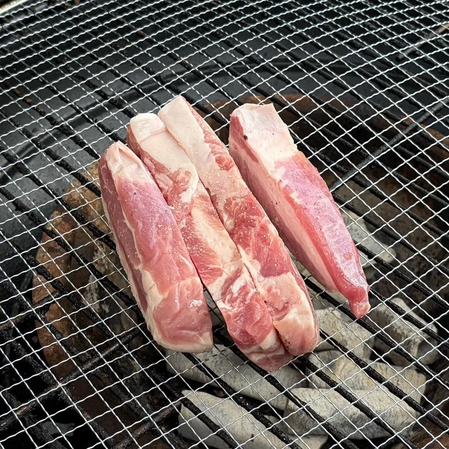 Meat, rice, kimchi, and ssamu brought to the table