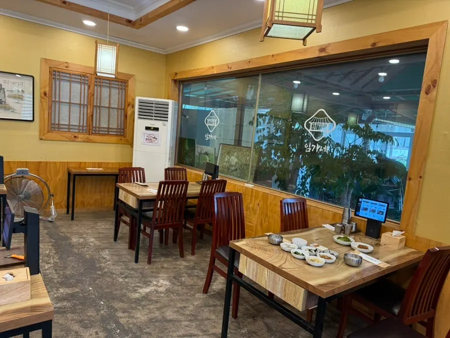 Tables spaced comfortably apart at the ssambap restaurant