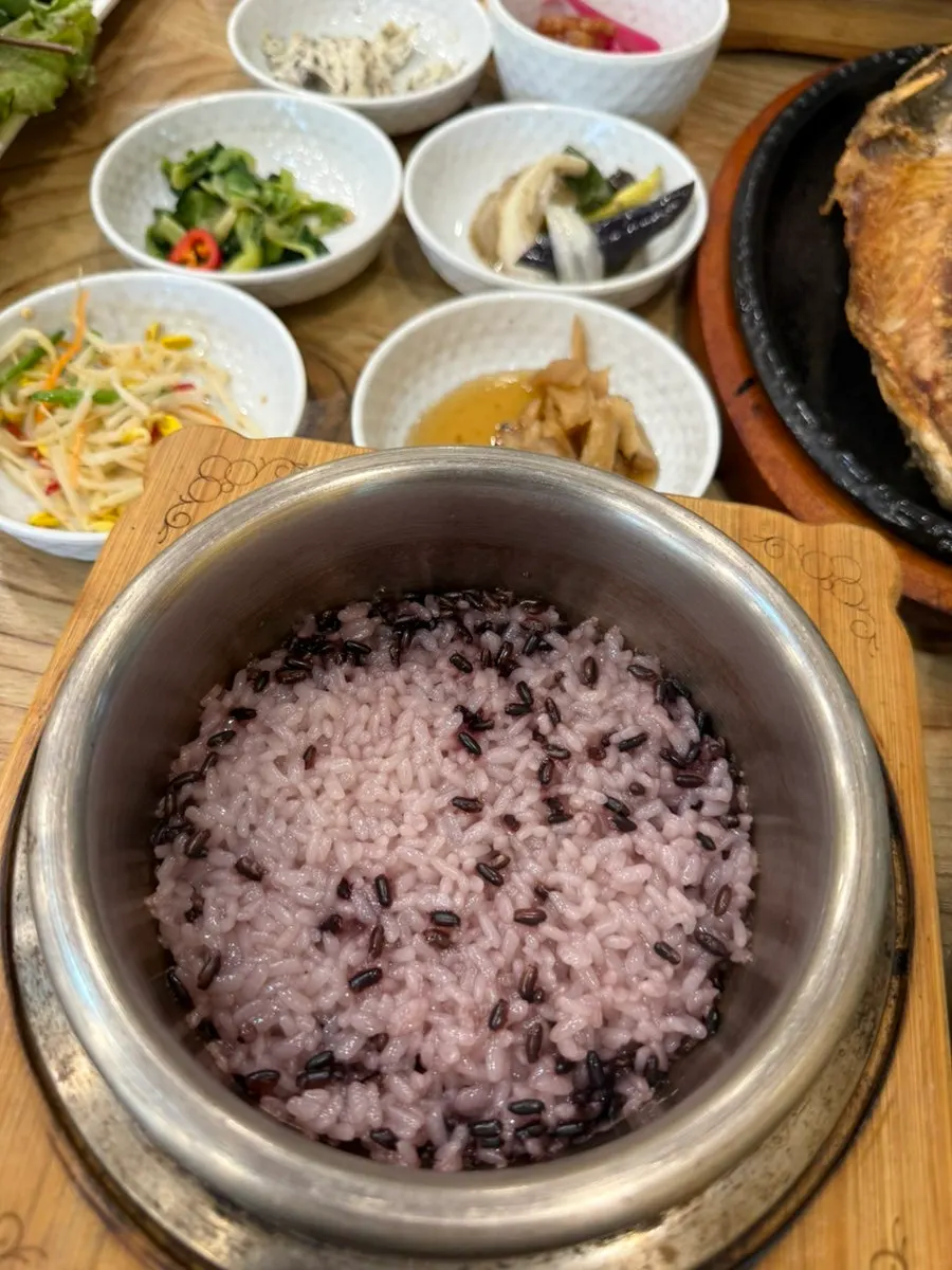 Table set with the basic side dishes