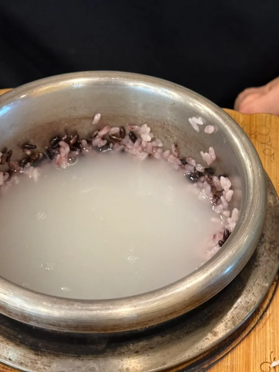 Hot-stone rice served piping hot