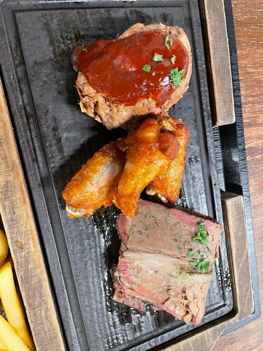 Cross-section of the platter meat with side dishes