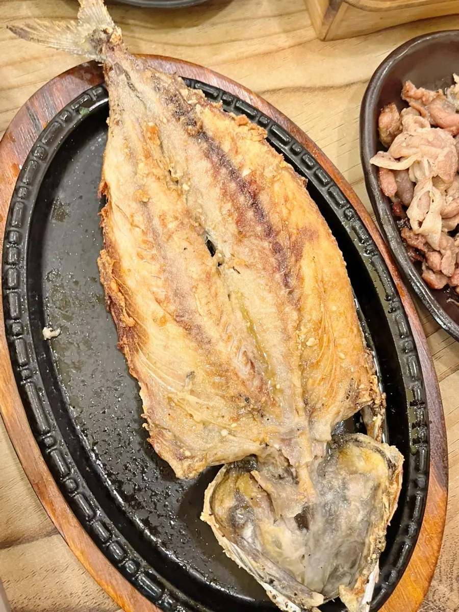 노릇하게 구운 고등어구이