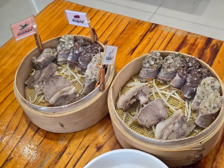 팔담순대 오마카세 정식 상차림