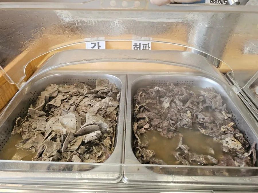 Organ meat self-serve bar at Paldam Sundae