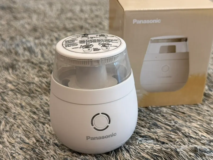 Panasonic cordless fabric shaver used for garment care