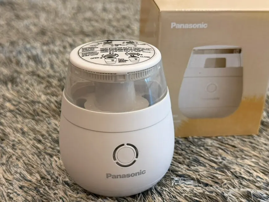 Panasonic cordless fabric shaver with USB-C charging