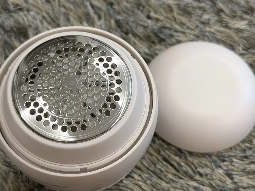 Panasonic fabric shaver used to care for pills on clothing