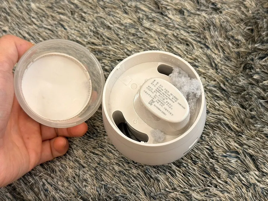 Panasonic fabric shaver with automatic suction