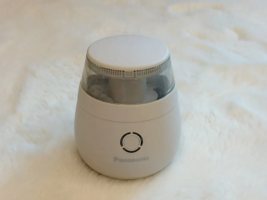 Panasonic fabric shaver used to care for a T-shirt and knitwear