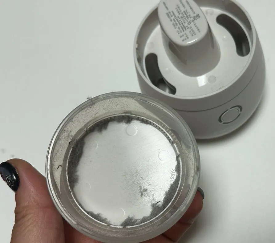 Panasonic lint remover examined after tidying lint