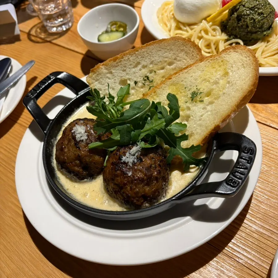 Andover's meatball cream with baguette