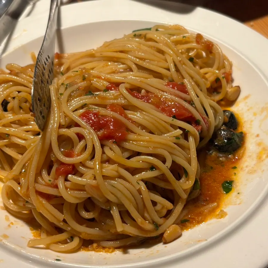 Anchovy pasta with sauce absorbed into the noodles