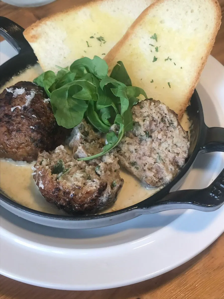 Meatballs in cream sauce