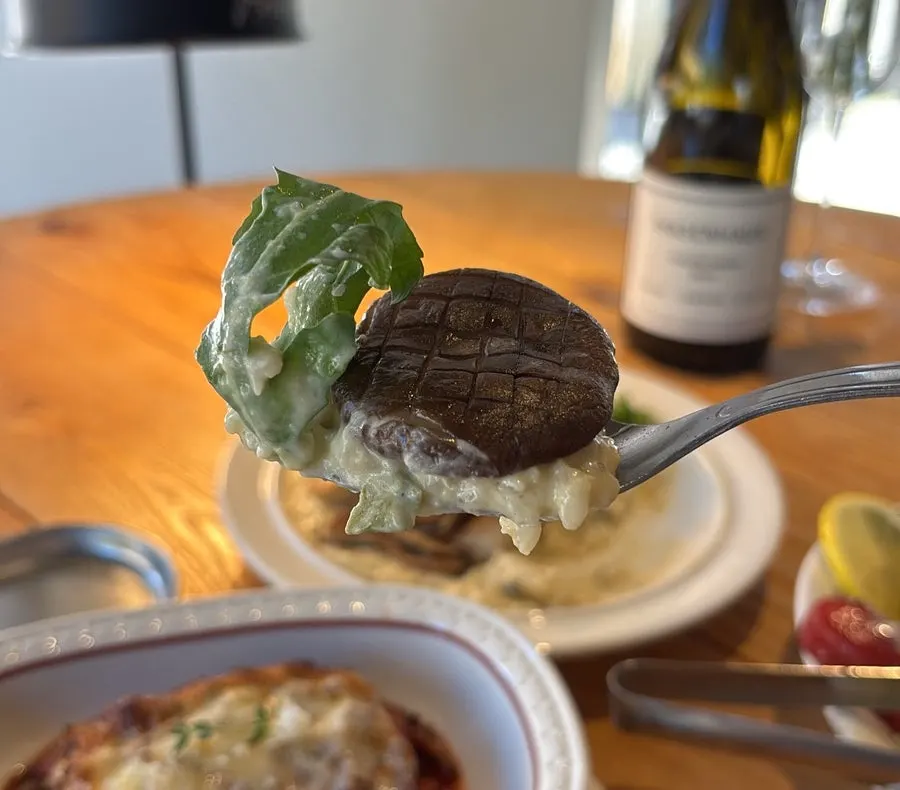 Risotto with mushrooms and arugula