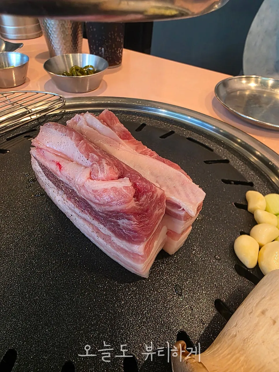 和五花肉一起烤的蔬菜