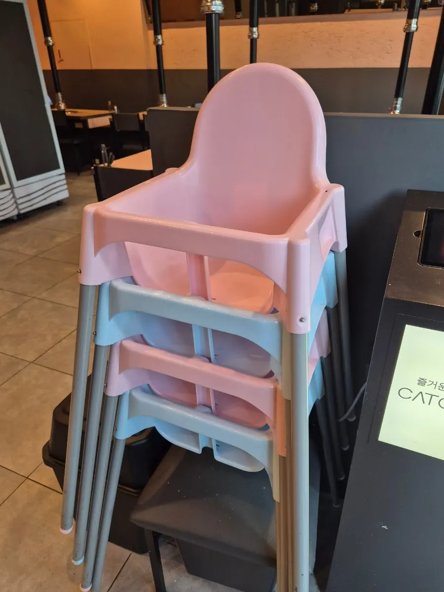 Baby chairs prepared at the entrance