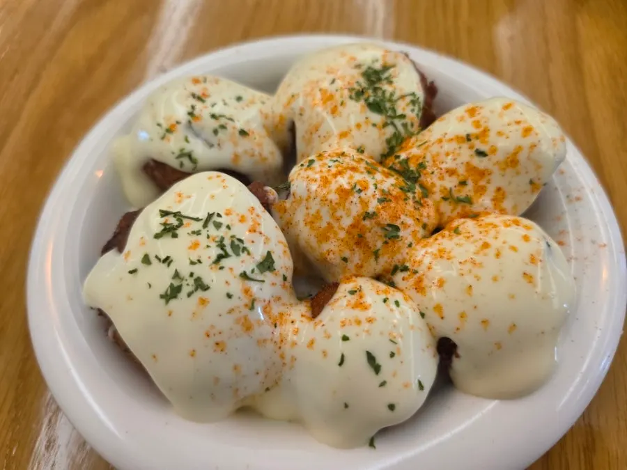 Truffle baby potatoes finished with parsley and paprika powder