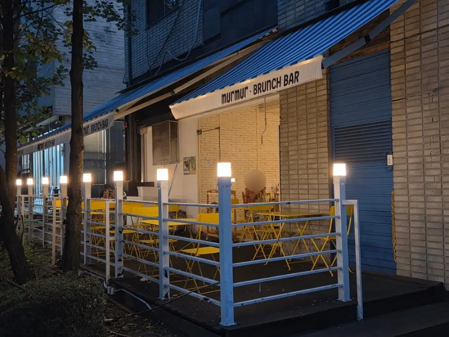 Outdoor terrace seating at Meolmeol Pangyo